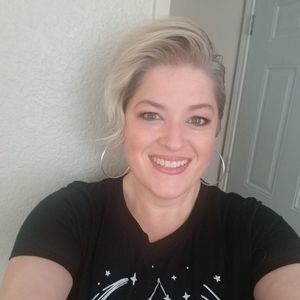 Meet your Posher, Mandy